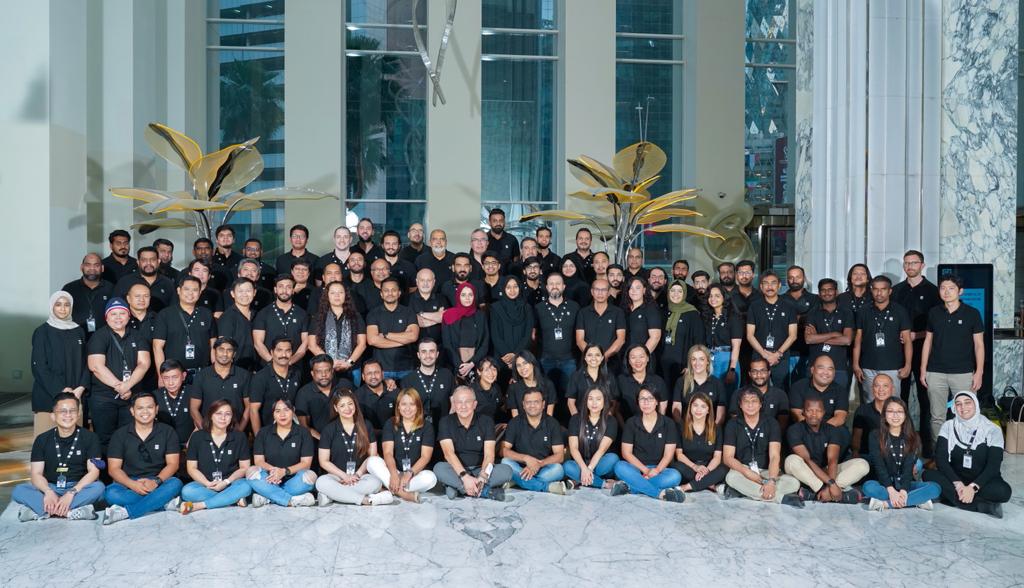 corporate group photographs in Qatar